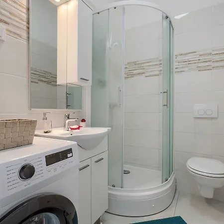Cozy Studio-apartment Nur 550 Meter Zum Sandstrand