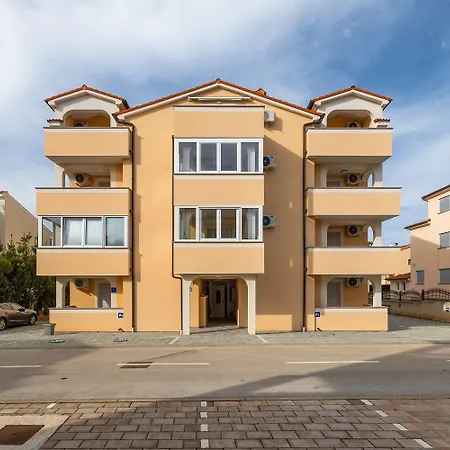 Cozy Studio-apartment Nur 550 Meter Zum Sandstrand Apartament