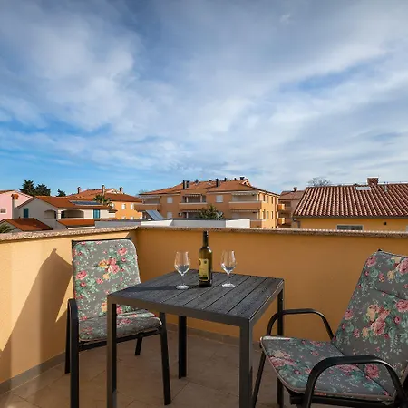 Apartament Cozy Studio-apartment Nur 550 Meter Zum Sandstrand