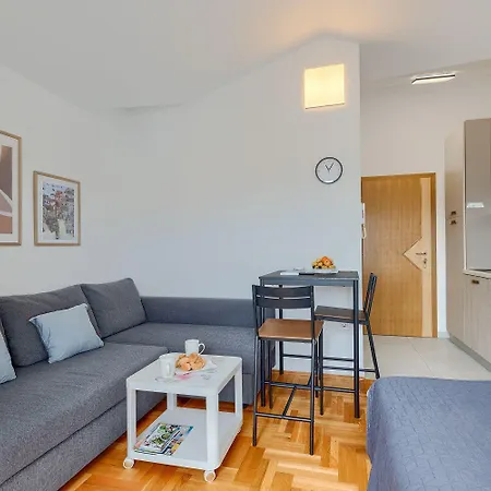 Cozy Studio-apartment Nur 550 Meter Zum Sandstrand Apartament Medulin