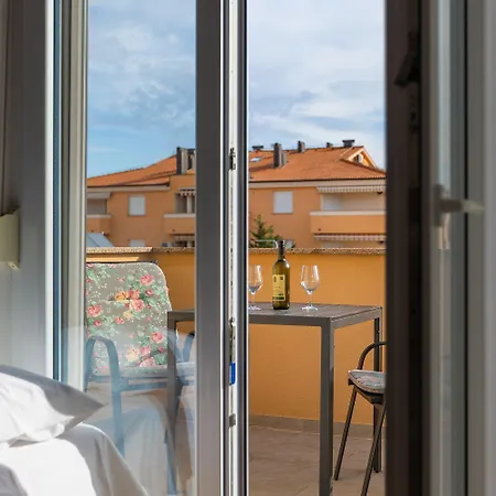 Cozy Studio-apartment Nur 550 Meter Zum Sandstrand Apartament Medulin